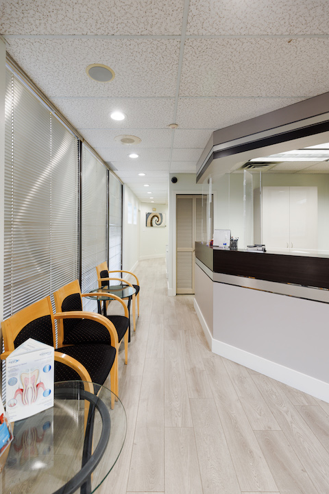 Strawberry Hill Family Dental dental clinic in Surrey - Photo 4