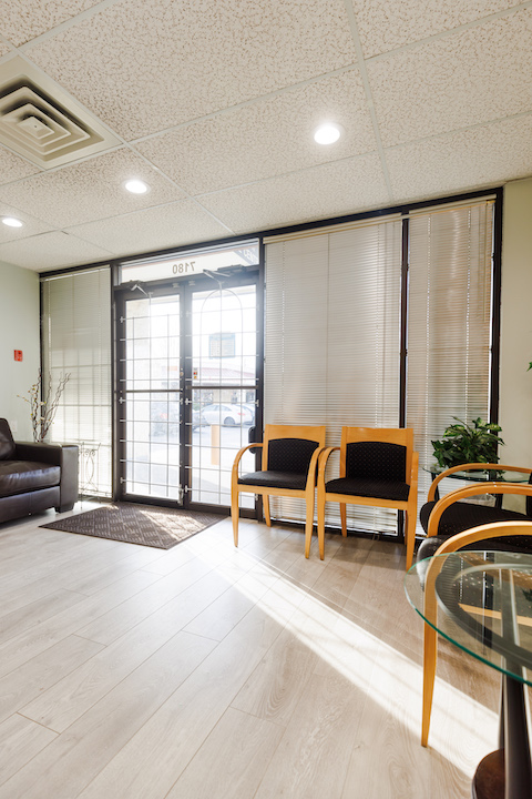Strawberry Hill Family Dental dental clinic in Surrey - Photo 5
