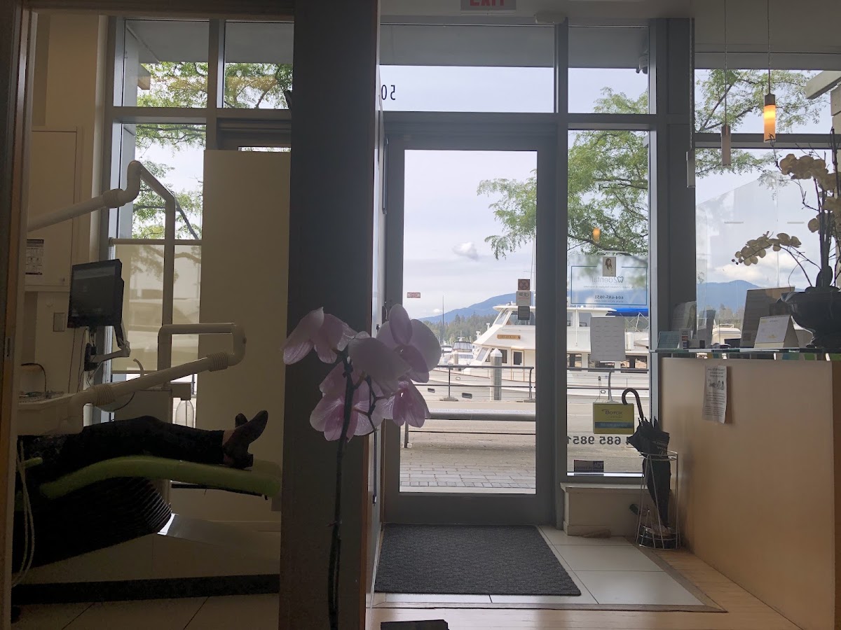M2 Dental dental clinic in Vancouver - Photo 7