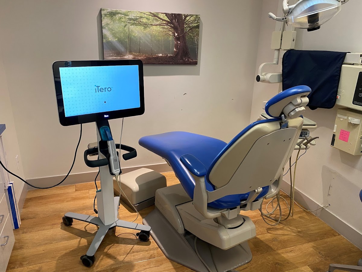 Downtown Dental dental clinic in Vancouver - Photo 9