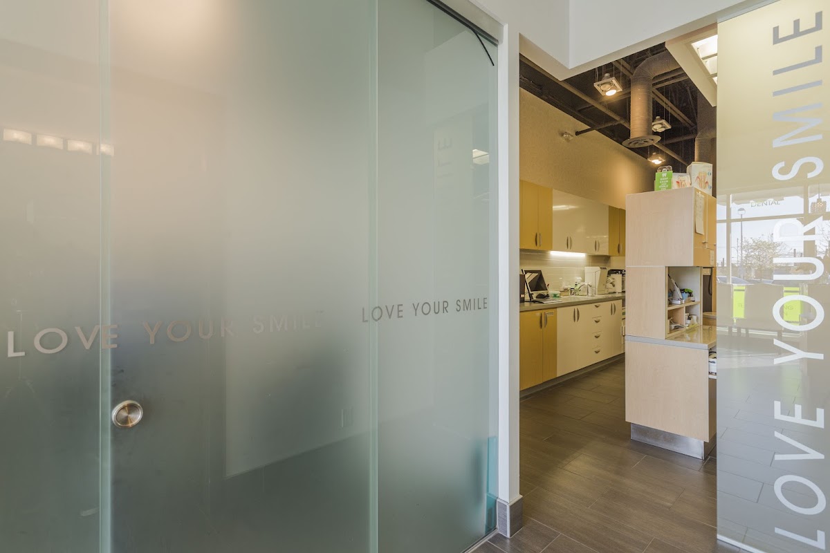 Just Smiles Dental dental clinic in Surrey - Photo 7