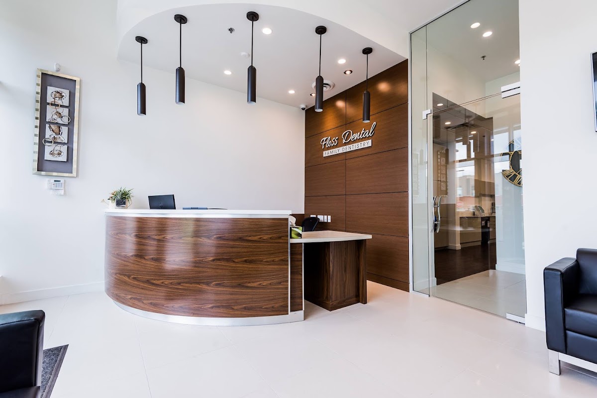 Floss Dental Surrey dental clinic in Surrey - Photo 2