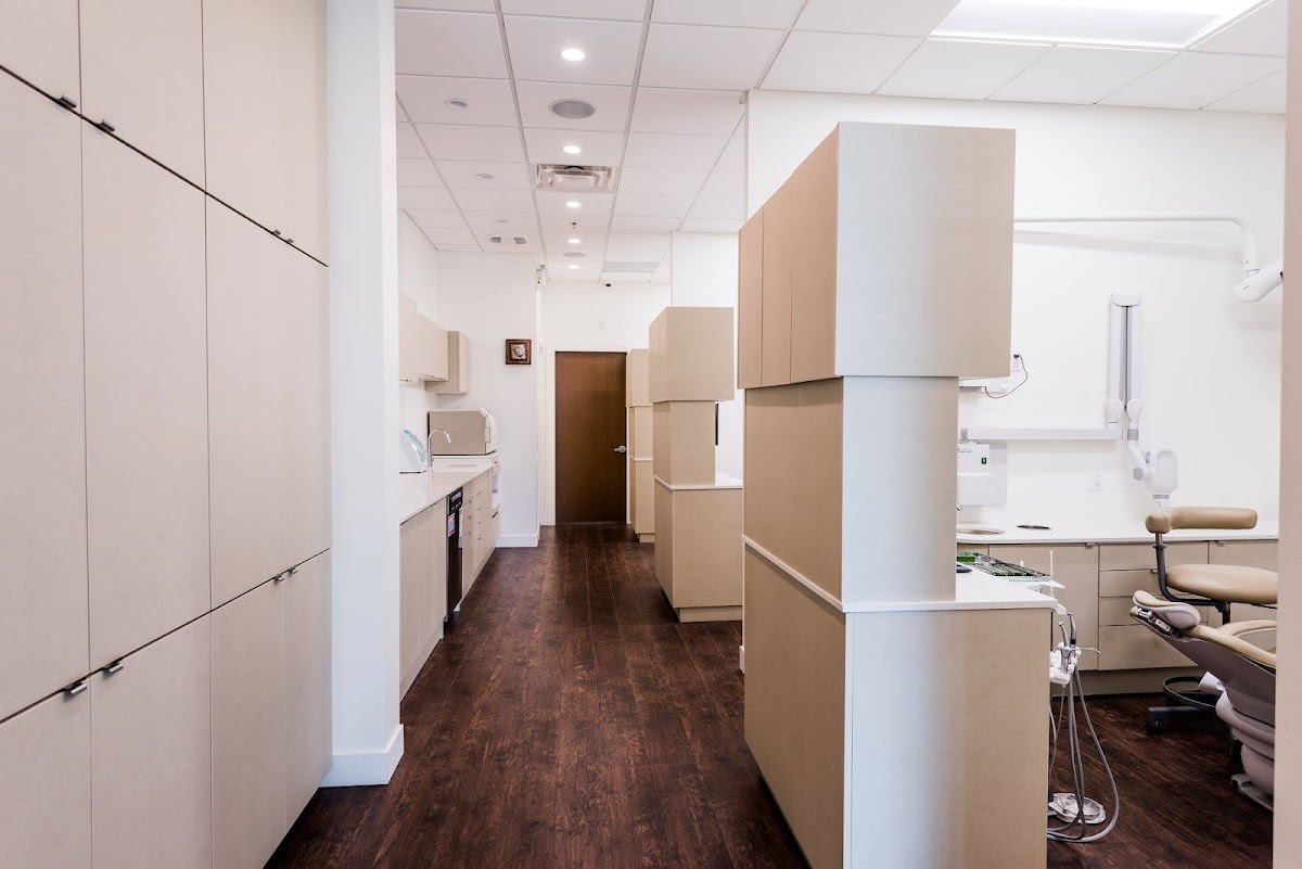 Floss Dental Surrey dental clinic in Surrey - Photo 4