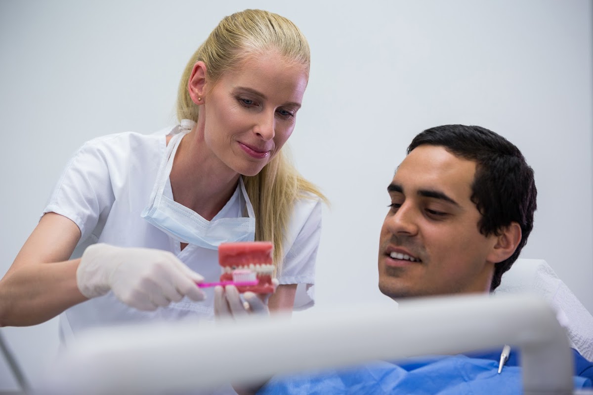 Floss Dental Surrey dental clinic in Surrey - Photo 10
