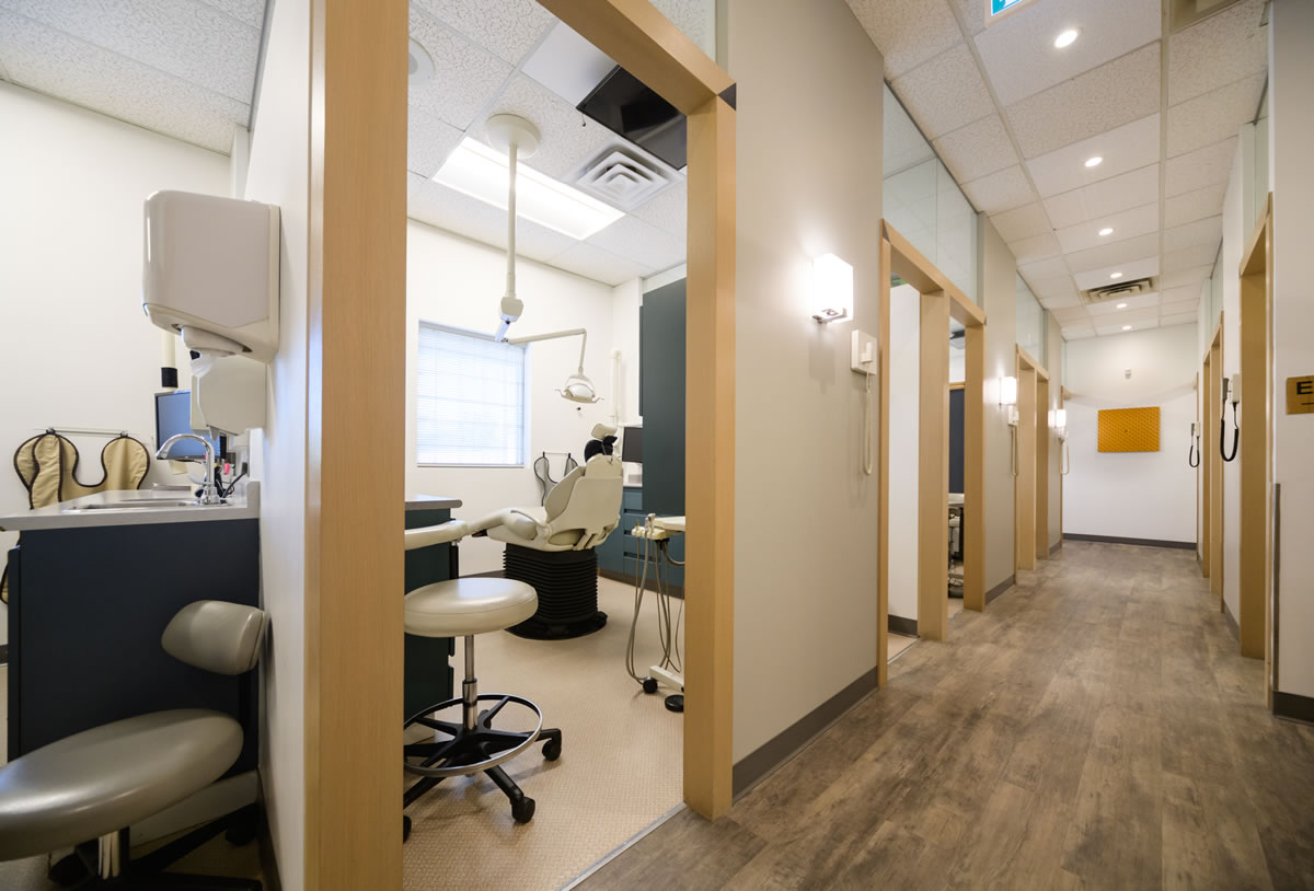 Camgara Dental Group dental clinic in Vancouver - Photo 1