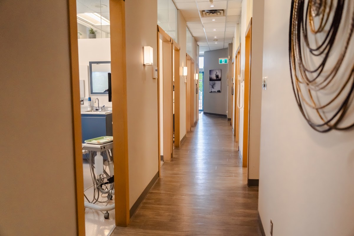 Camgara Dental Group dental clinic in Vancouver - Photo 7