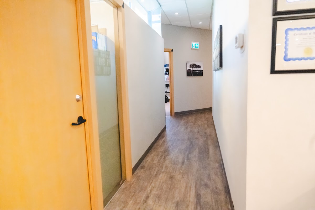 Camgara Dental Group dental clinic in Vancouver - Photo 8
