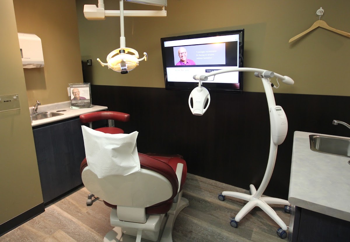 Inspire Dental (Oakridge) dental clinic in Vancouver - Photo 2