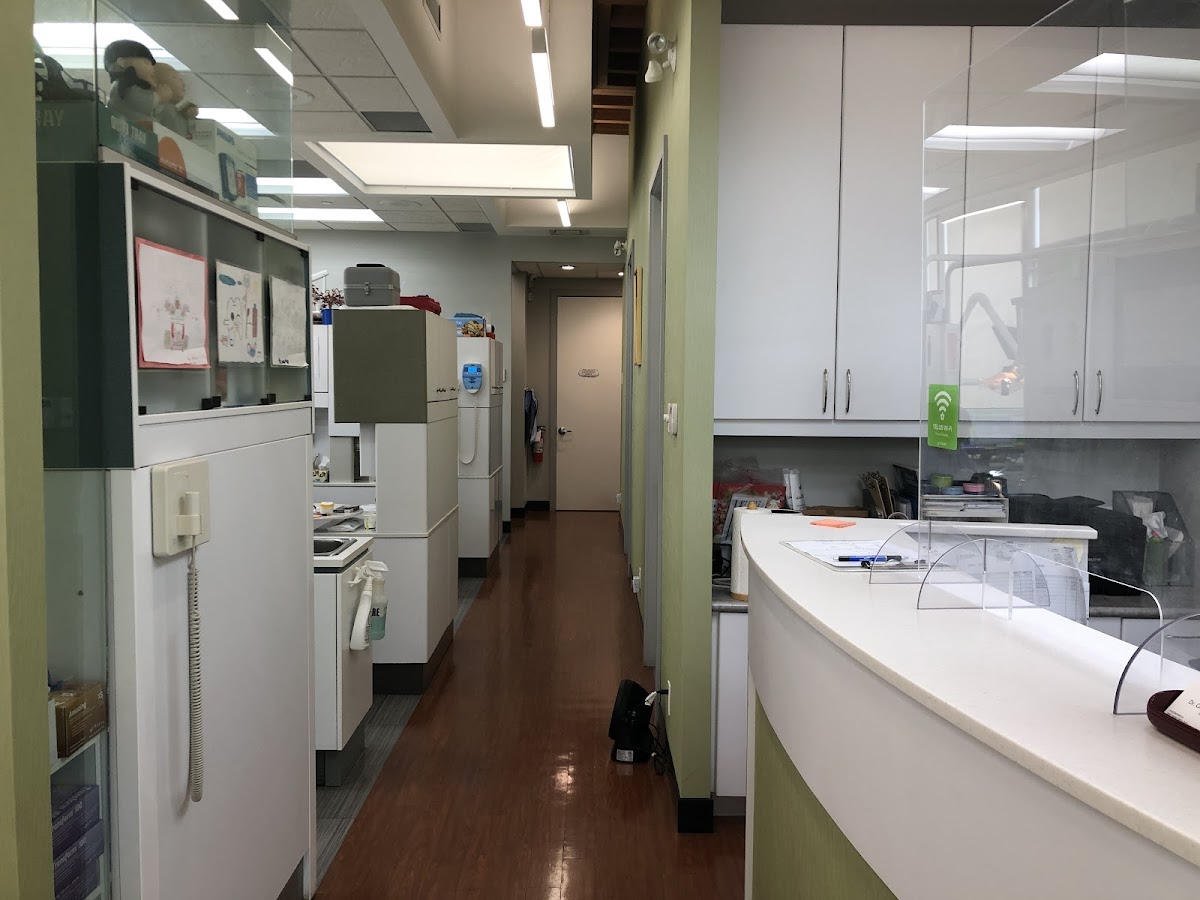 MC2 Dental dental clinic in Vancouver - Photo 8