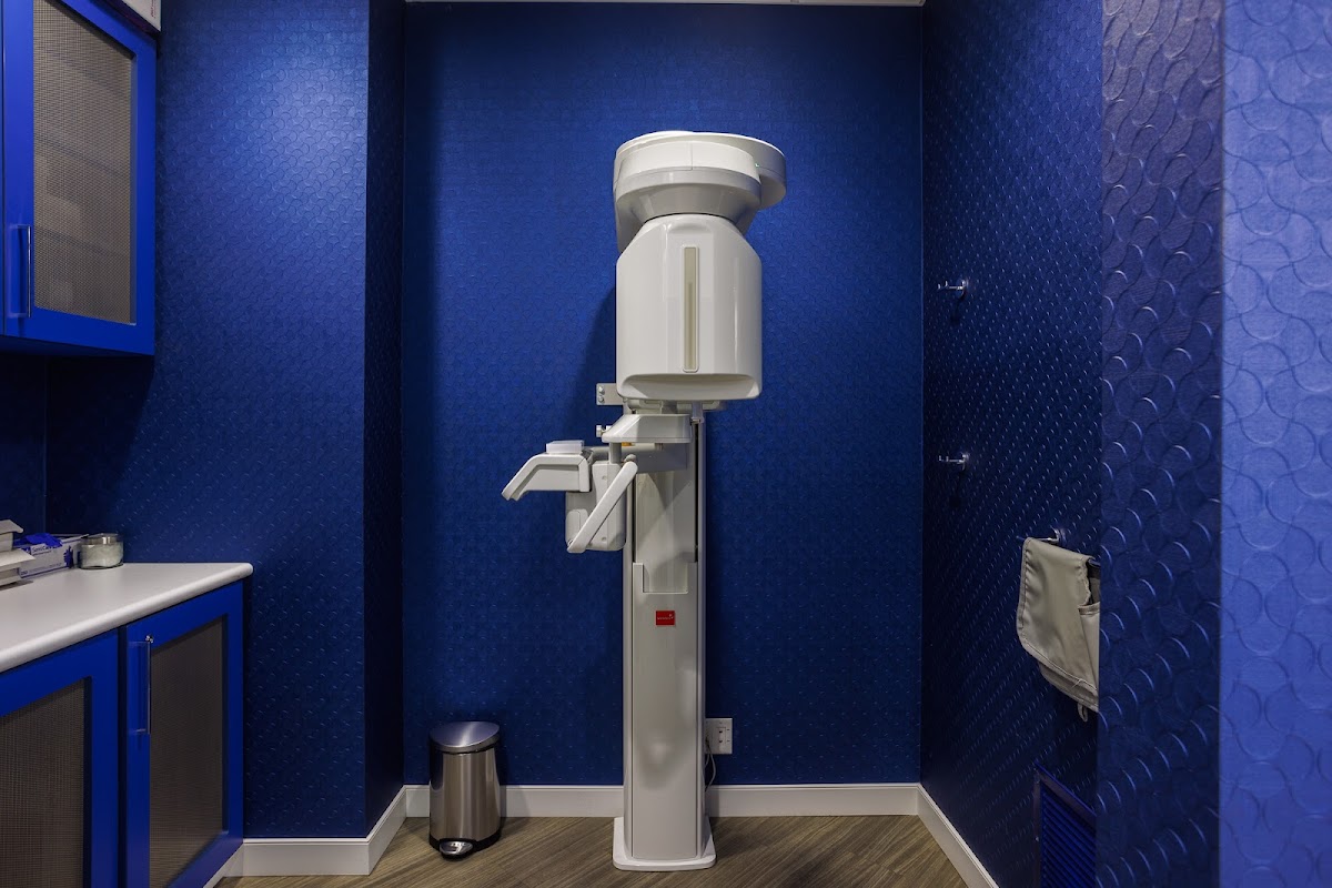 Atlantis Dental Cambie dental clinic in Vancouver - Photo 10
