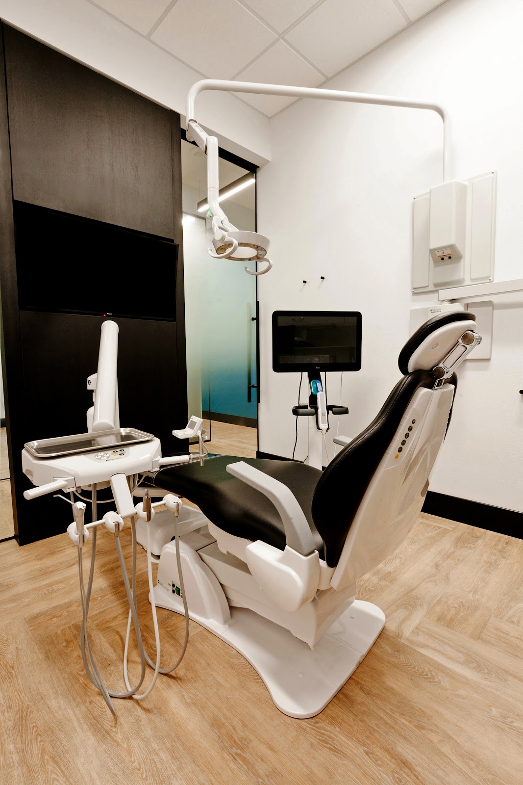 King George Station Dental dental clinic in Surrey - Photo 10