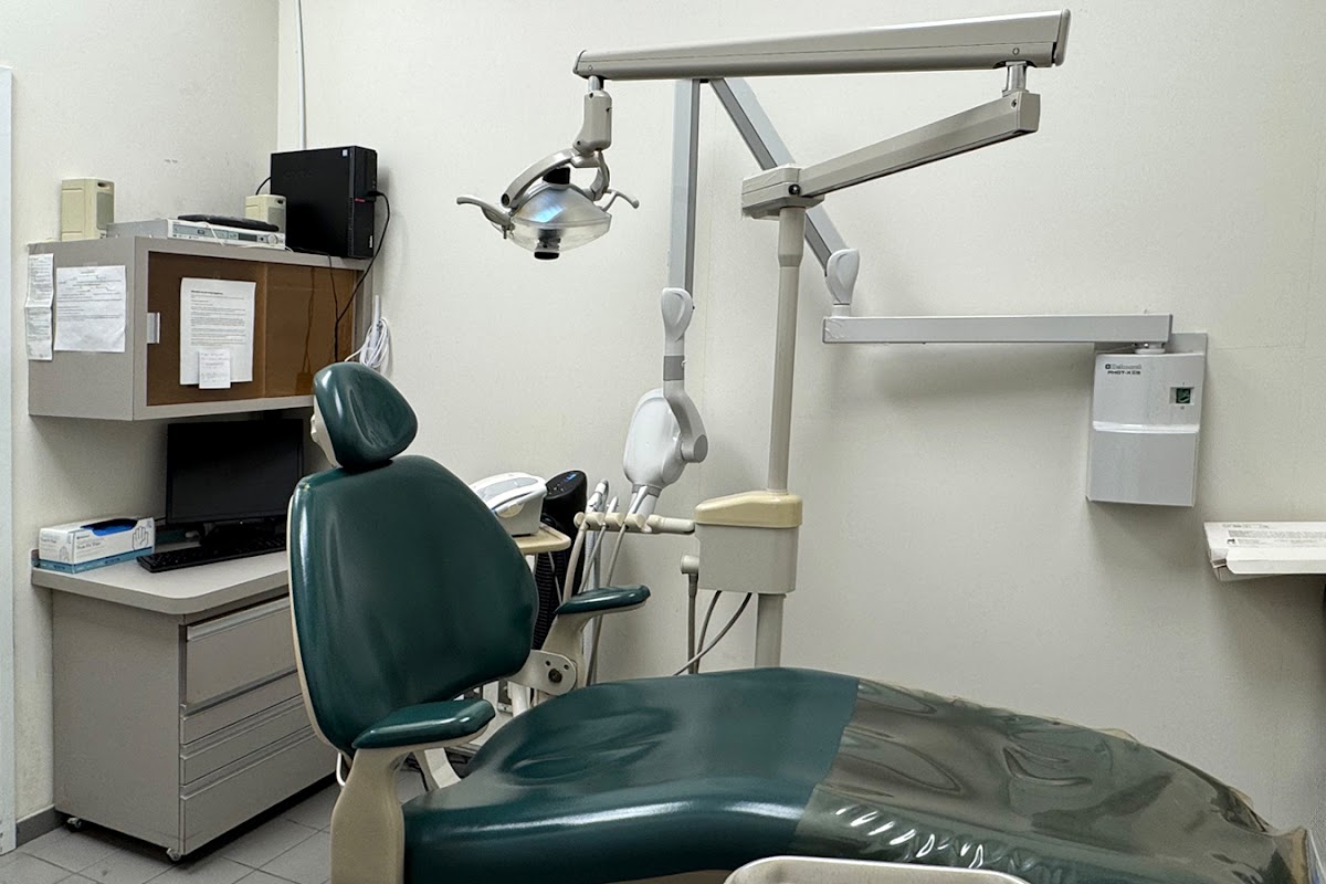 Mega Dental Group dental clinic in Burnaby - Photo 4