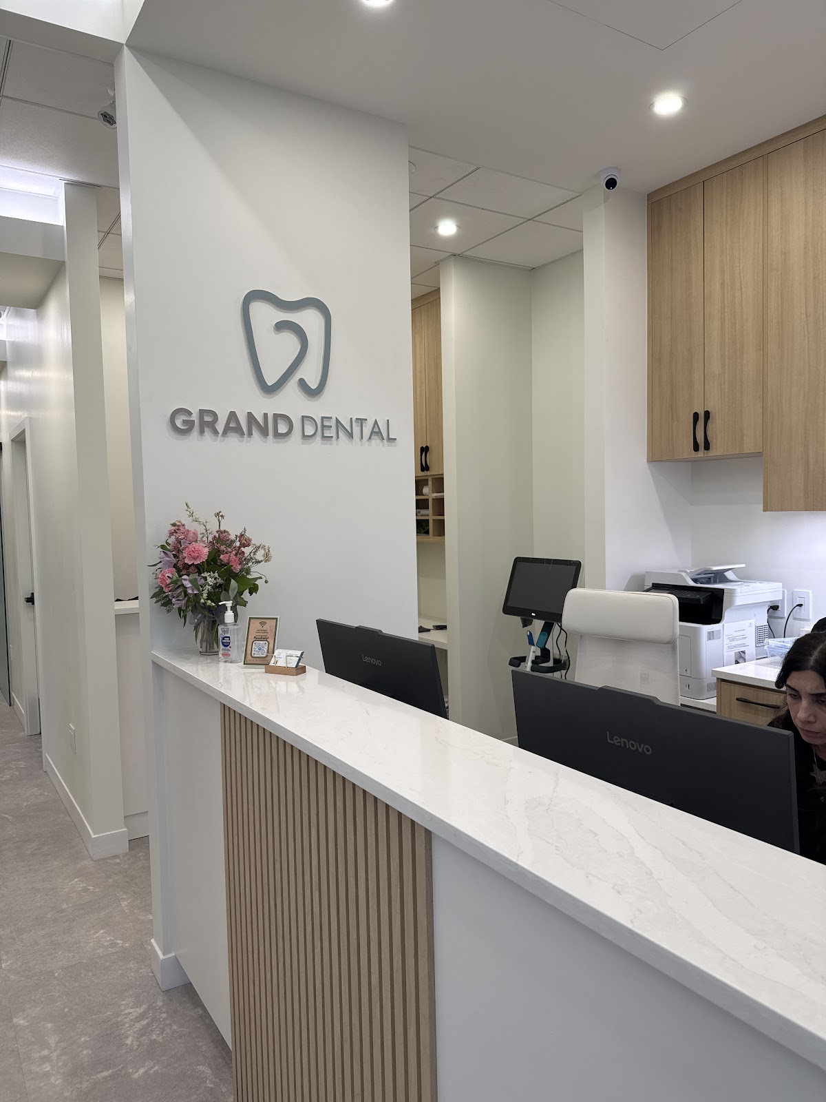 Grand Dental dental clinic in Surrey - Photo 6