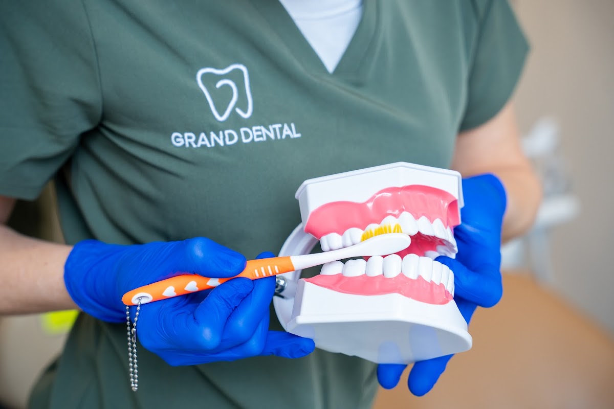 Grand Dental dental clinic in Surrey - Photo 7