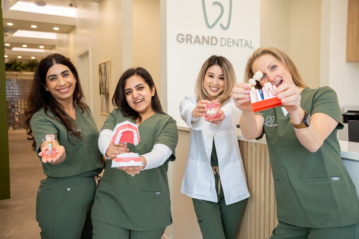 Grand Dental dental clinic in Surrey - Photo 10