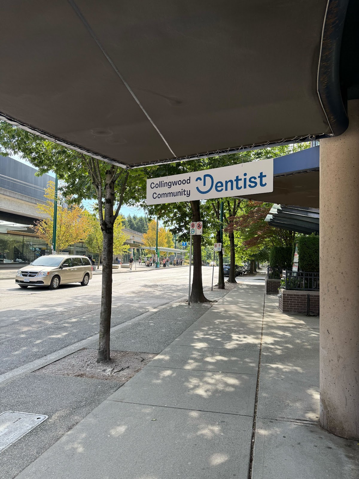 Collingwood Community Dentist dental clinic in Vancouver - Photo 8