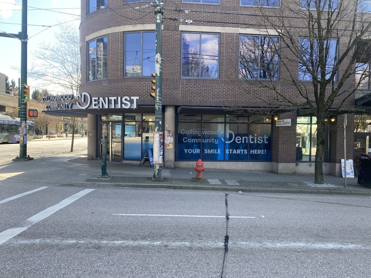 Collingwood Community Dentist dental clinic in Vancouver - Photo 10