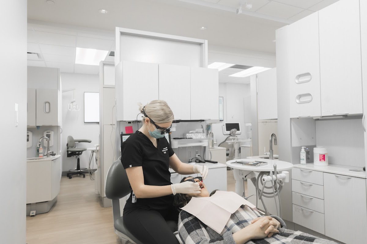 Dentists At Metrotown dental clinic in Burnaby - Photo 6