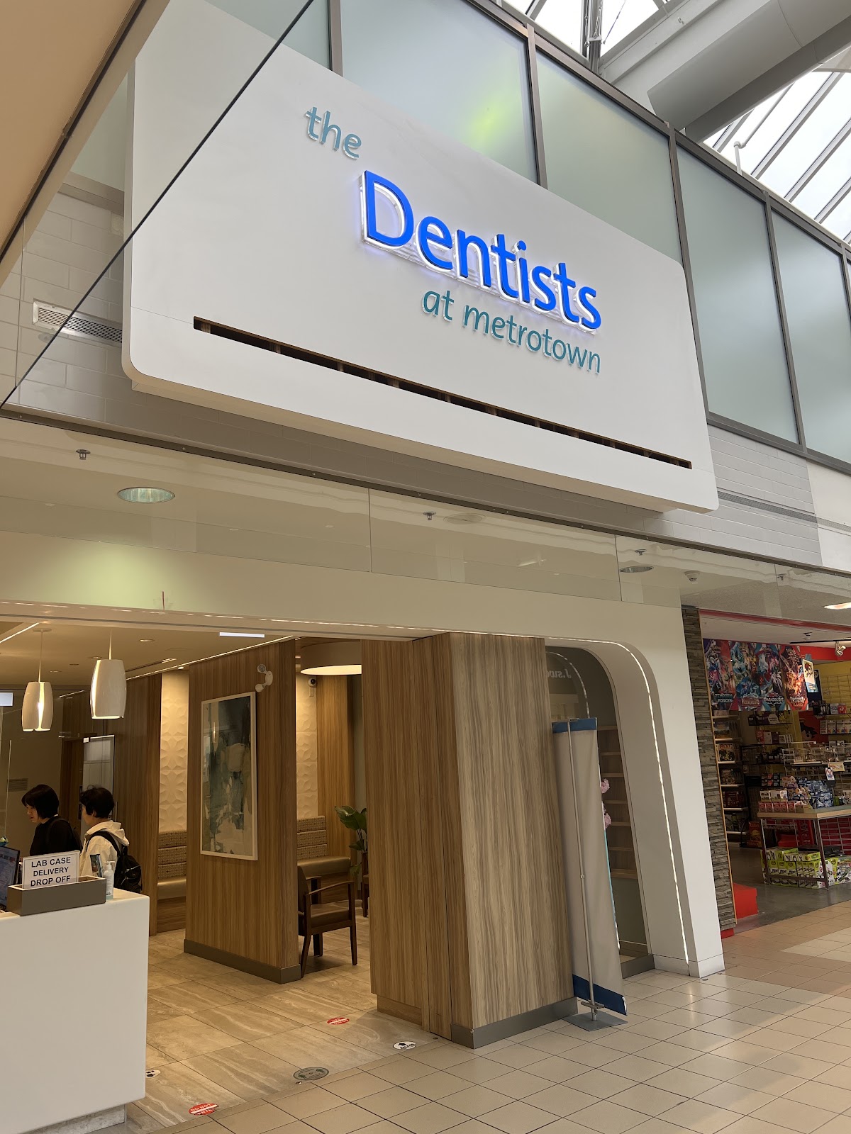 Dentists At Metrotown dental clinic in Burnaby - Photo 7