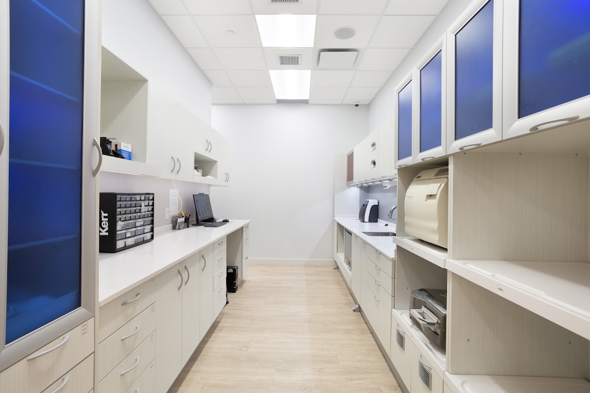 Kingsgate Dental dental clinic in Vancouver - Photo 7