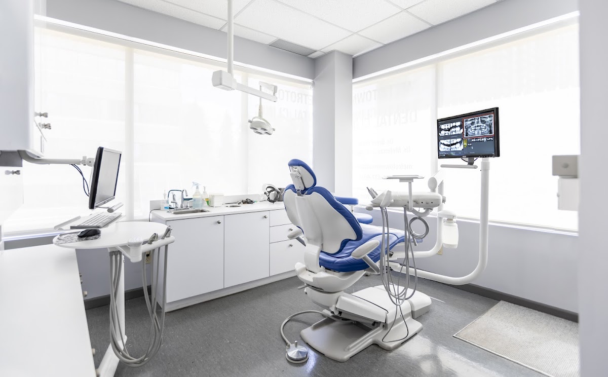 Metrotown Dental Clinic dental clinic in Burnaby - Photo 2