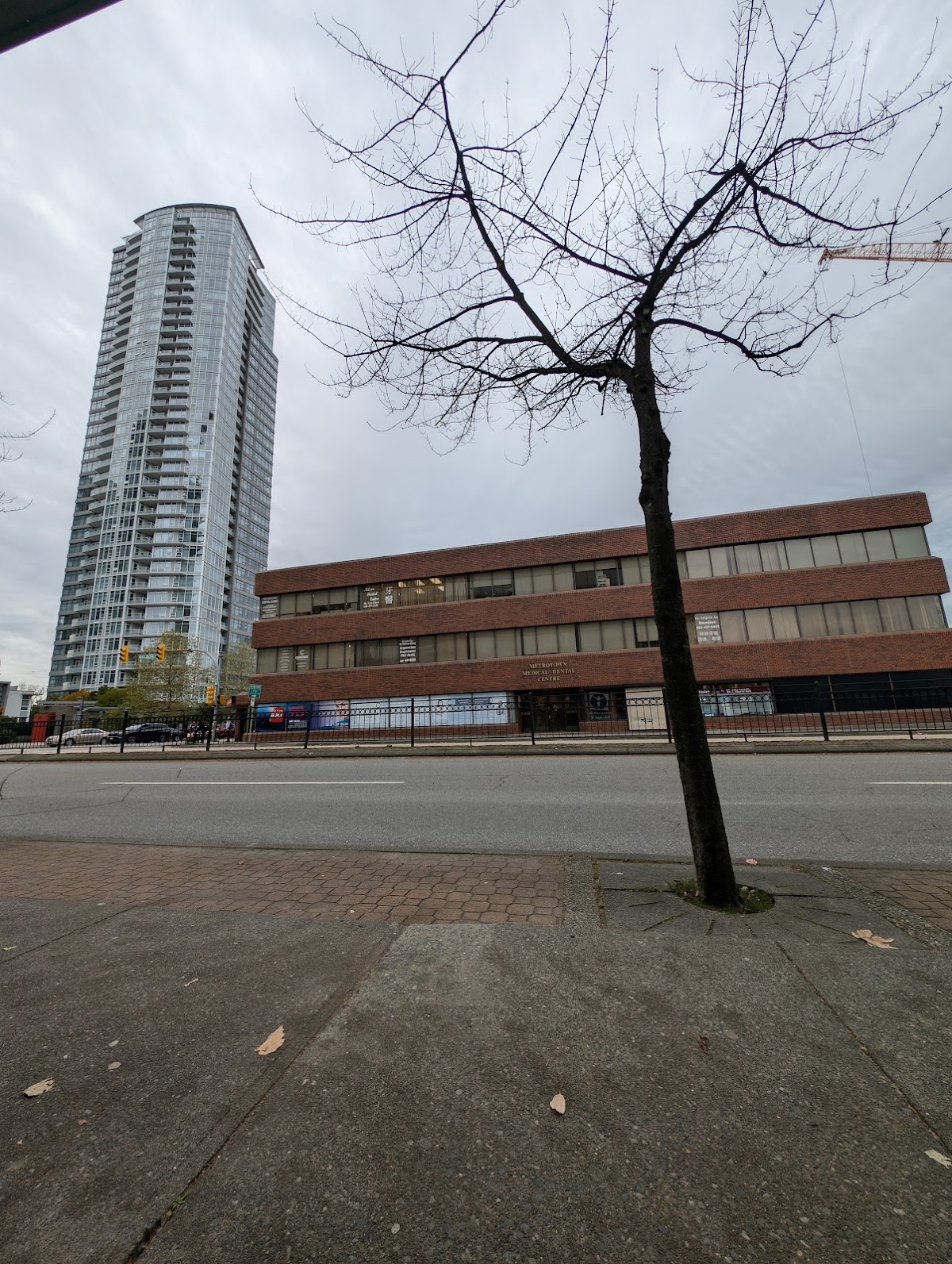 Metrotown Dental Clinic dental clinic in Burnaby - Photo 5