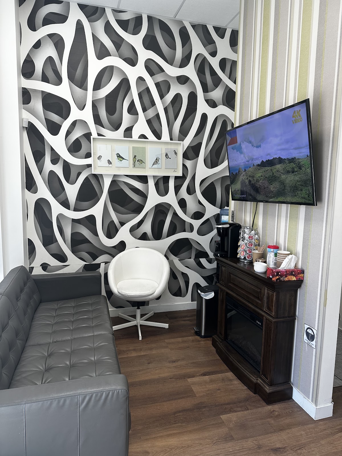 Smile Vancouver Dental Clinic dental clinic in Vancouver - Photo 5