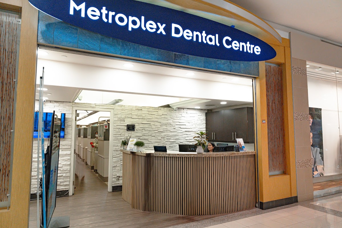 Metroplex Dental Centre dental clinic in Burnaby - Photo 1