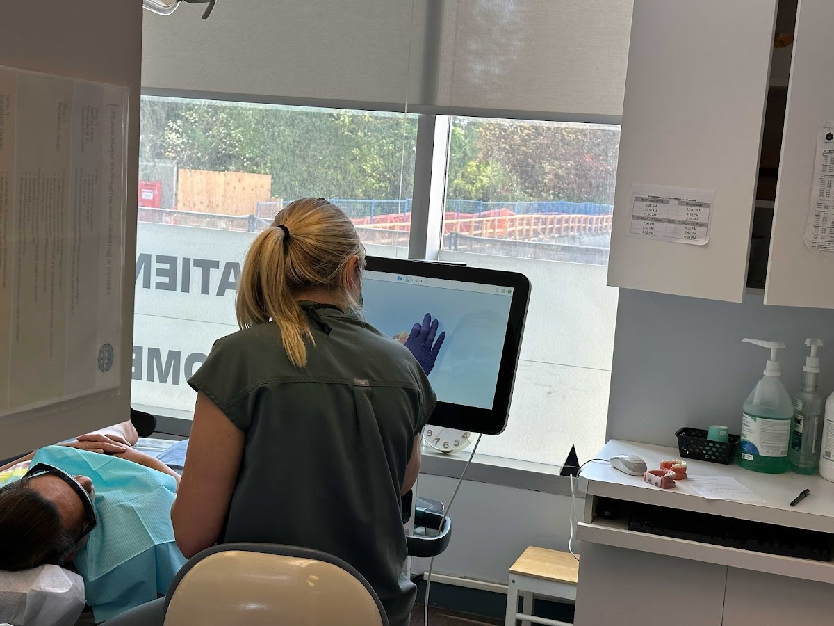 Royal City Family Dental dental clinic in New Westminster - Photo 5
