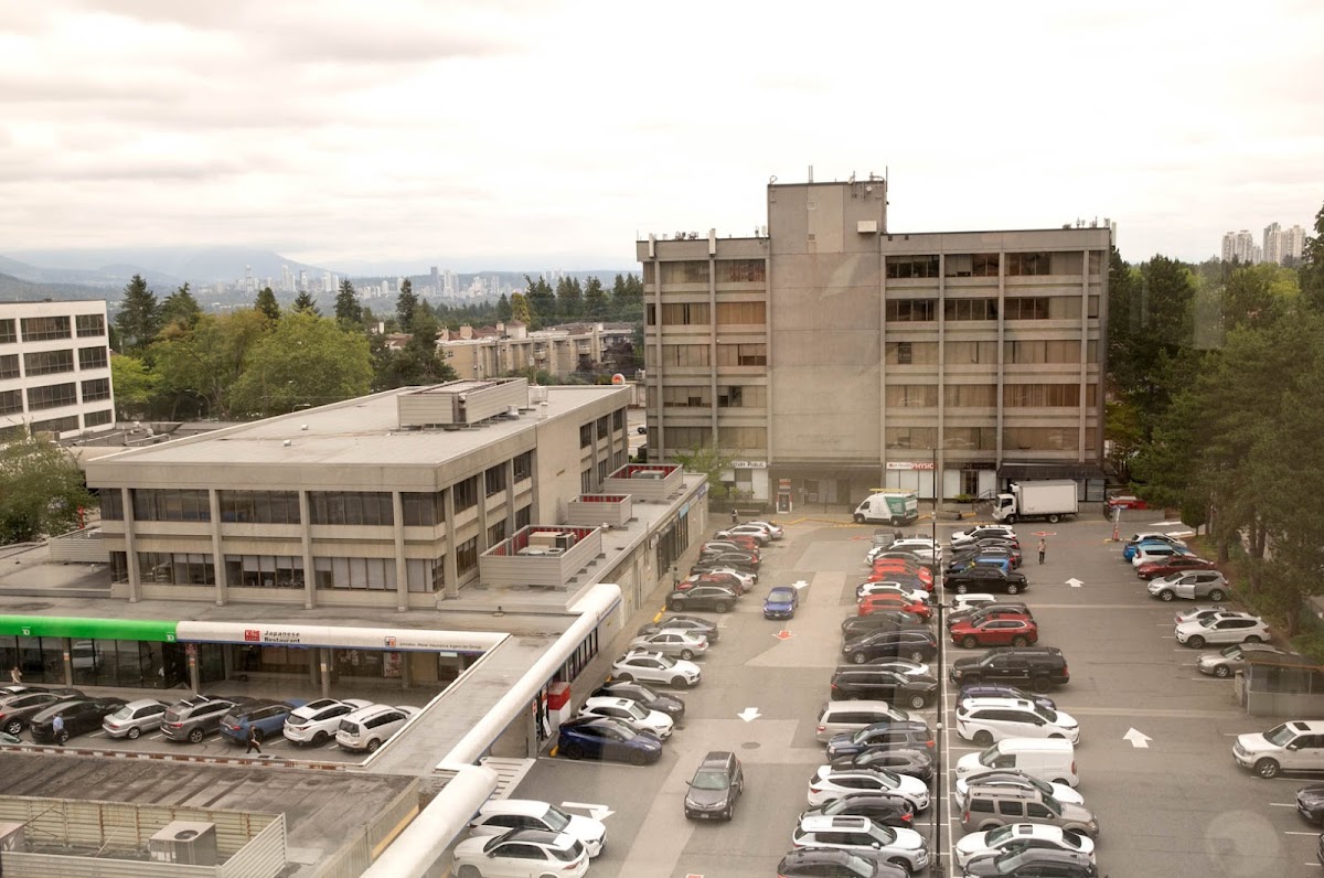 Metrotown Family Dentistry Burnaby dental clinic in Burnaby - Photo 3