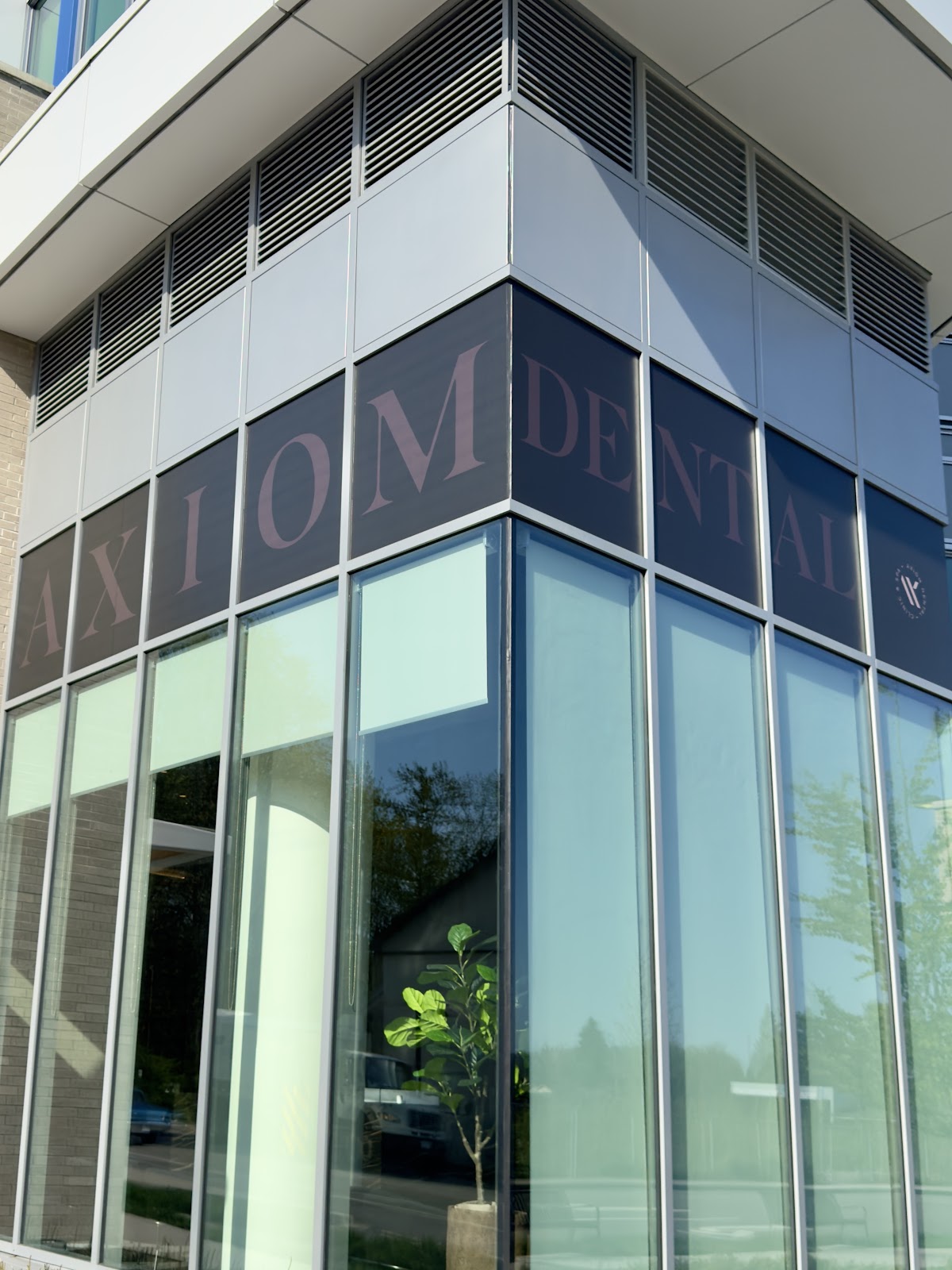Axiom Dental dental clinic in North Vancouver - Photo 10