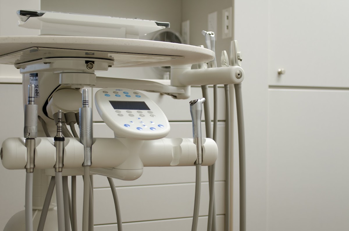 Dentist On Kingsway dental clinic in Vancouver - Photo 9