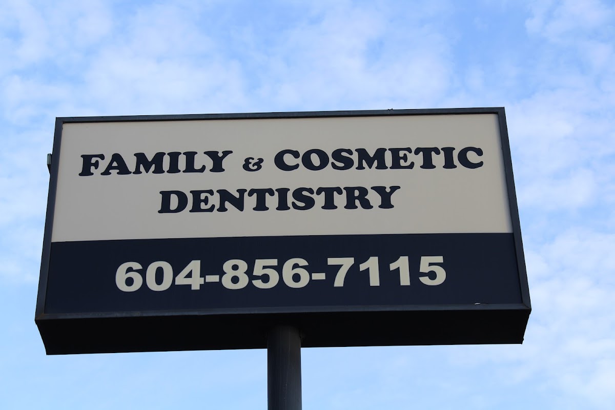 Aldergrove Smiles dental clinic in Langley Township - Photo 2