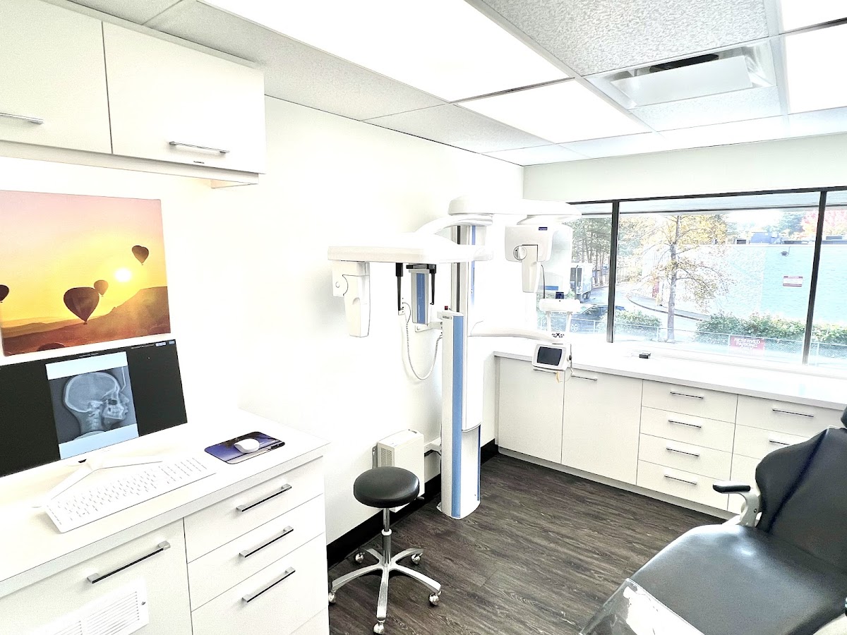 Blundell Orthodontics dental clinic in Richmond - Photo 5