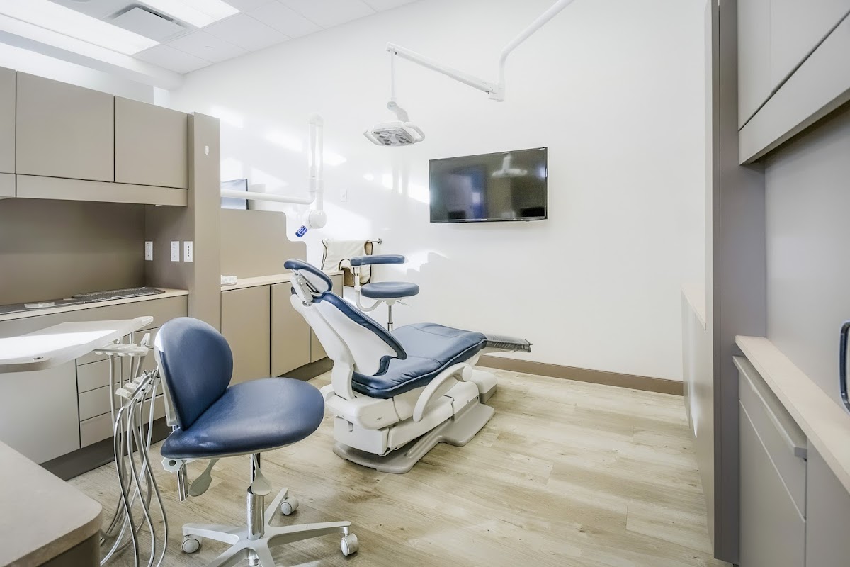 Fremont Village Dental dental clinic in Port Coquitlam - Photo 3