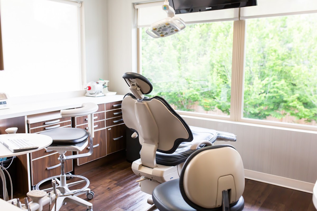 Smile Solutions Dental Centre dental clinic in White Rock - Photo 3