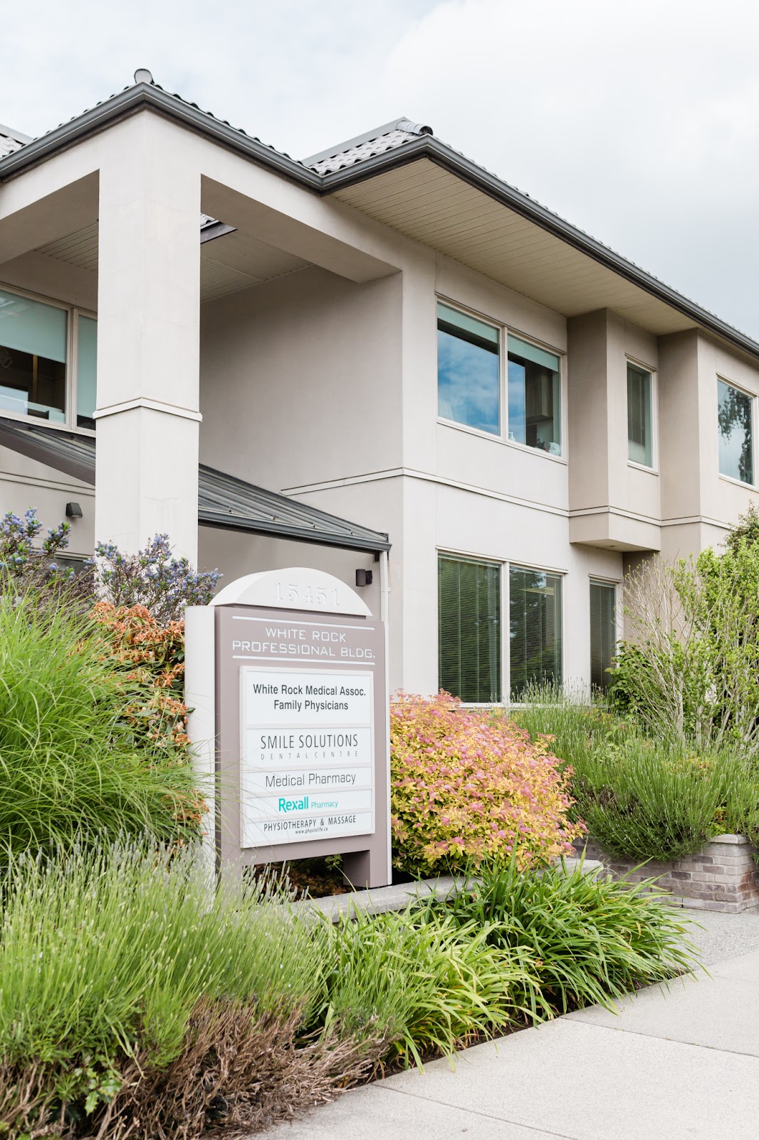 Smile Solutions Dental Centre dental clinic in White Rock - Photo 5