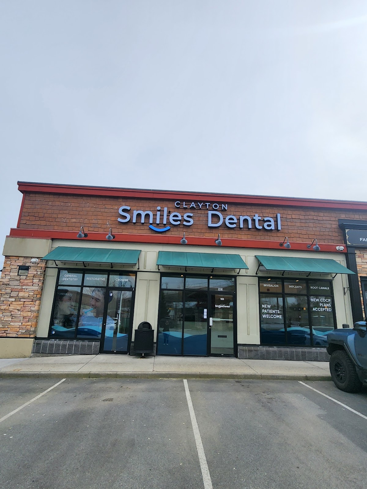 Clayton Smiles Dental dental clinic in Surrey - Photo 9