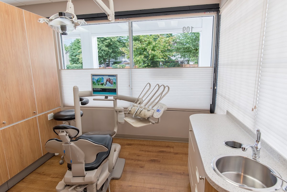 Clover Hills Dental dental clinic in Surrey - Photo 2