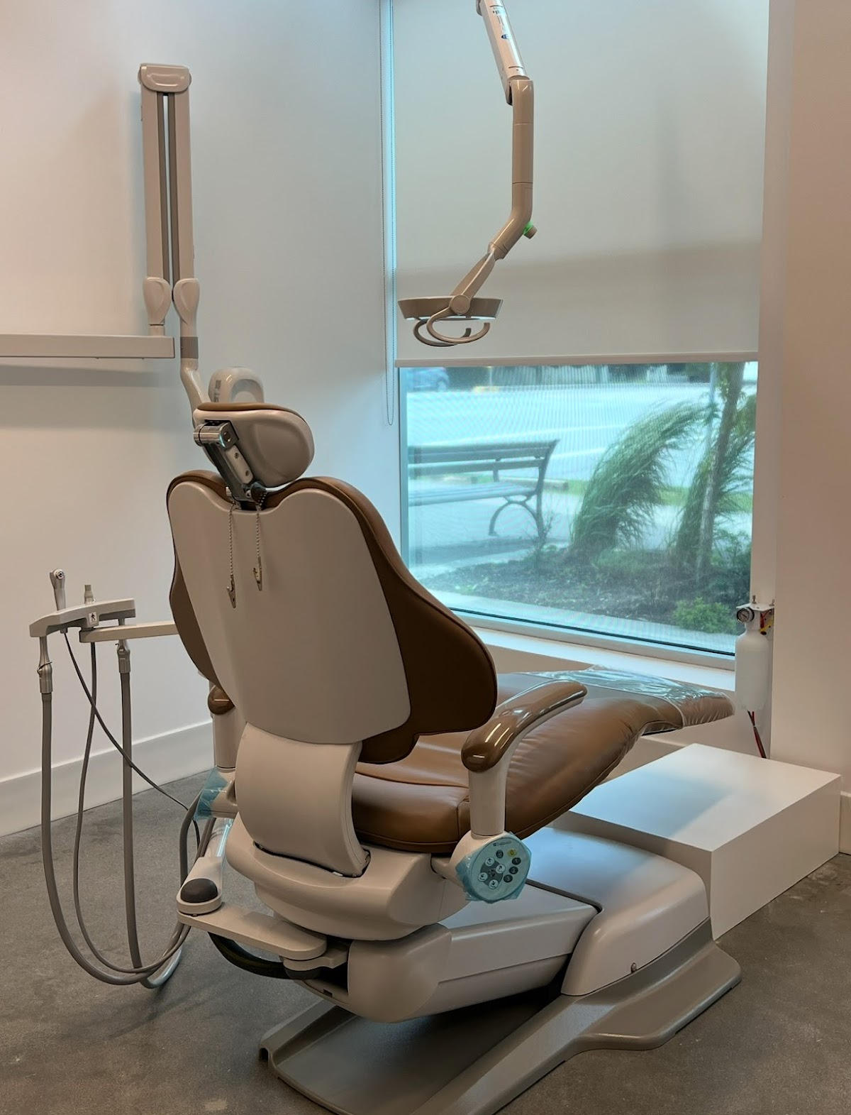 Smile Plus Dentistry dental clinic in Surrey - Photo 4