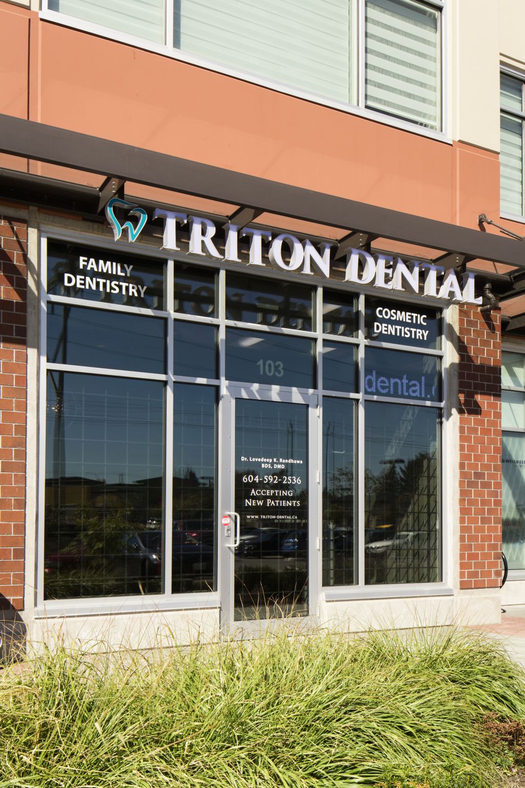 Triton Dental - Dr Lovedeep Randhawa dental clinic in Surrey - Photo 5