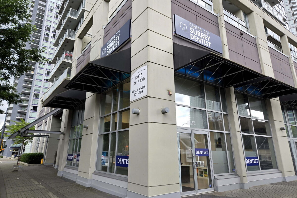 Central City Surrey Dentist dental clinic in Surrey - Photo 1
