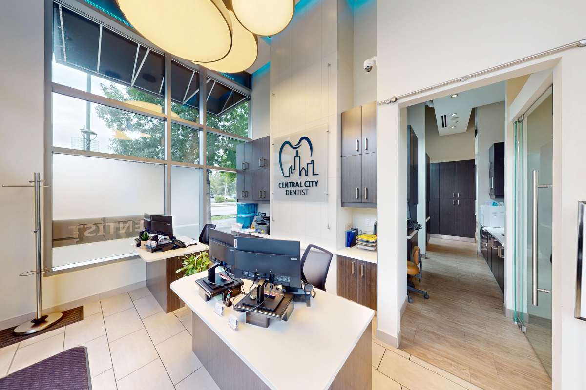 Central City Surrey Dentist dental clinic in Surrey - Photo 2