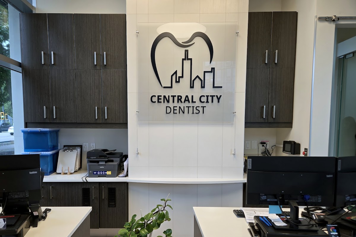 Central City Surrey Dentist dental clinic in Surrey - Photo 5