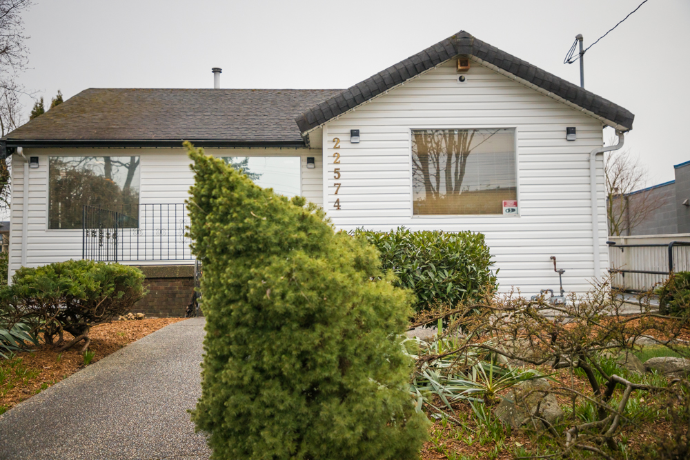 White House Dental Center dental clinic in Maple Ridge - Photo 6