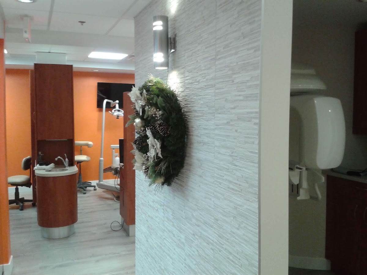 Halo Dental - New Westminster dental clinic in New Westminster - Photo 3