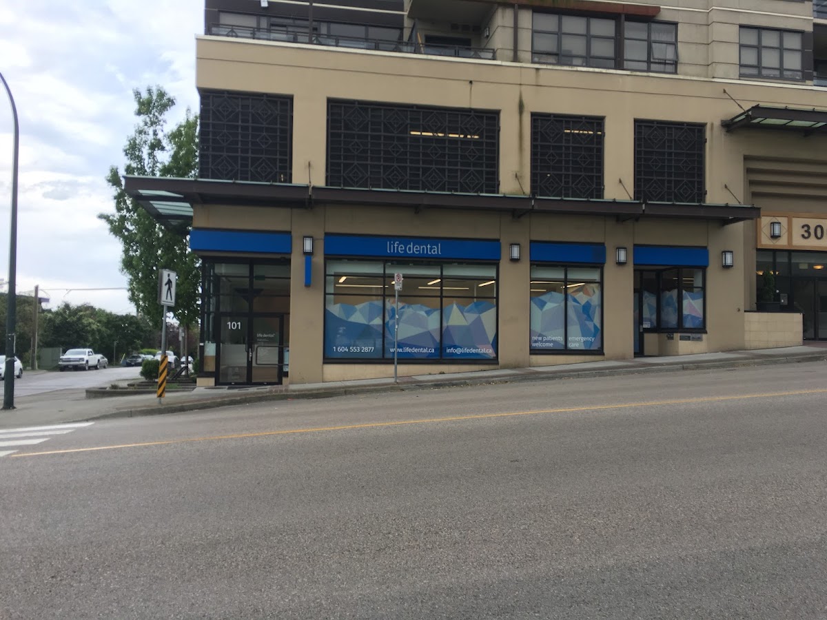 Life Dental dental clinic in New Westminster - Photo 3
