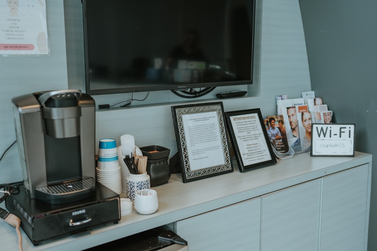 Medora Dental Care dental clinic in Abbotsford - Photo 10