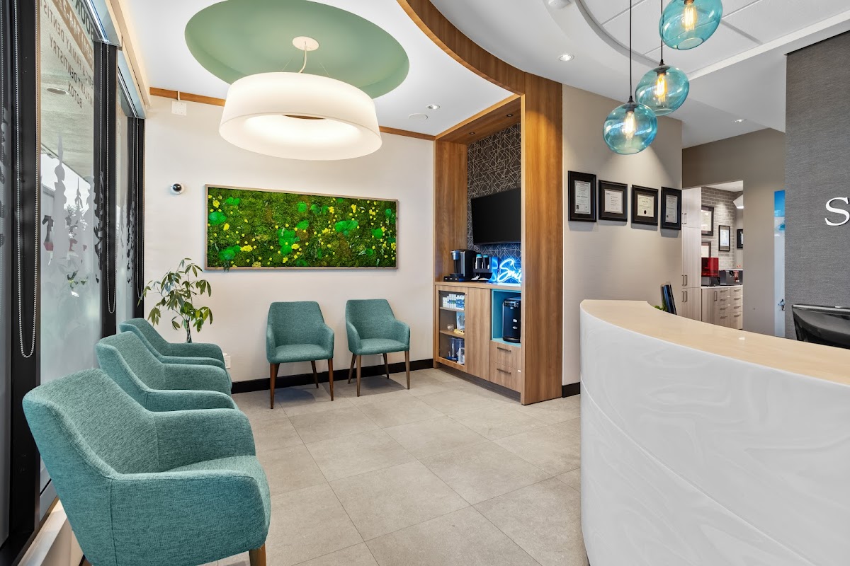 Smile Care Dental Center dental clinic in Abbotsford - Photo 1