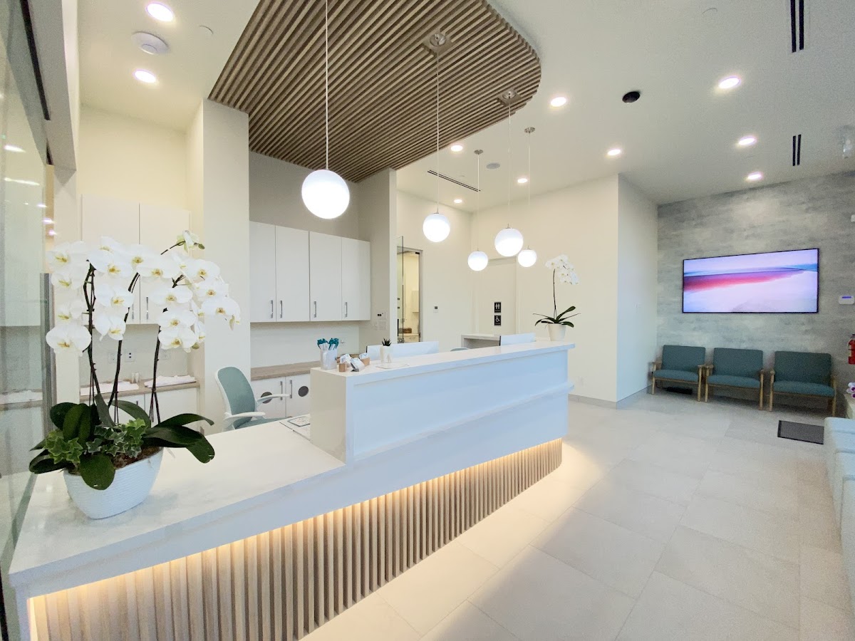 Crystal Dental dental clinic in Langley Township - Photo 4